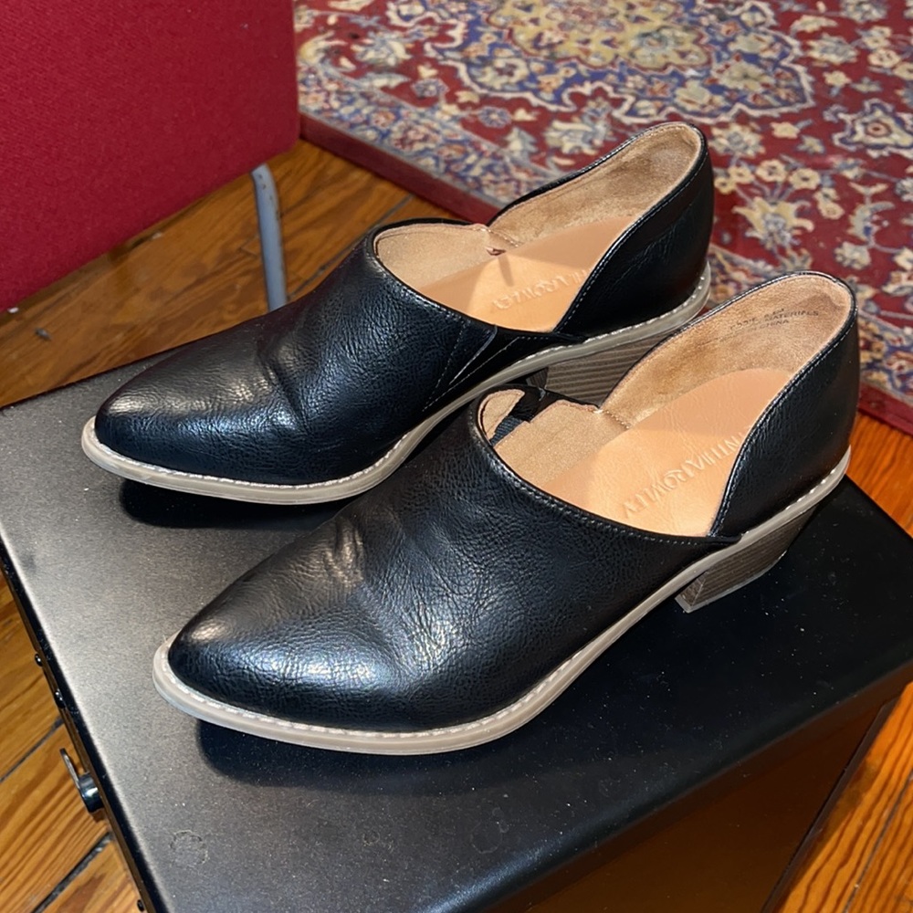 Cynthia Rowley Eddie - Size 8.5 - Black